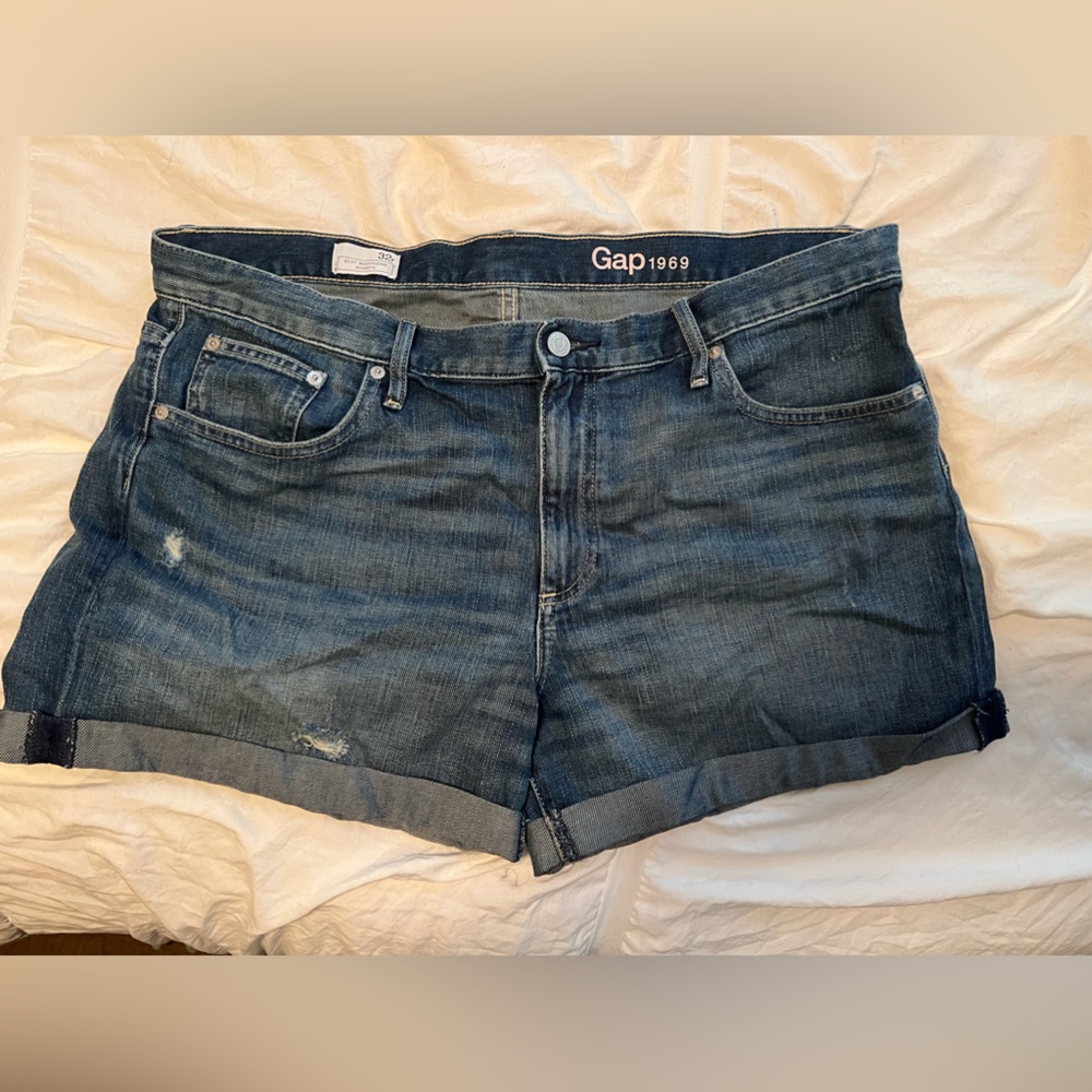 Gap denim shorts -sexy boyfriend
